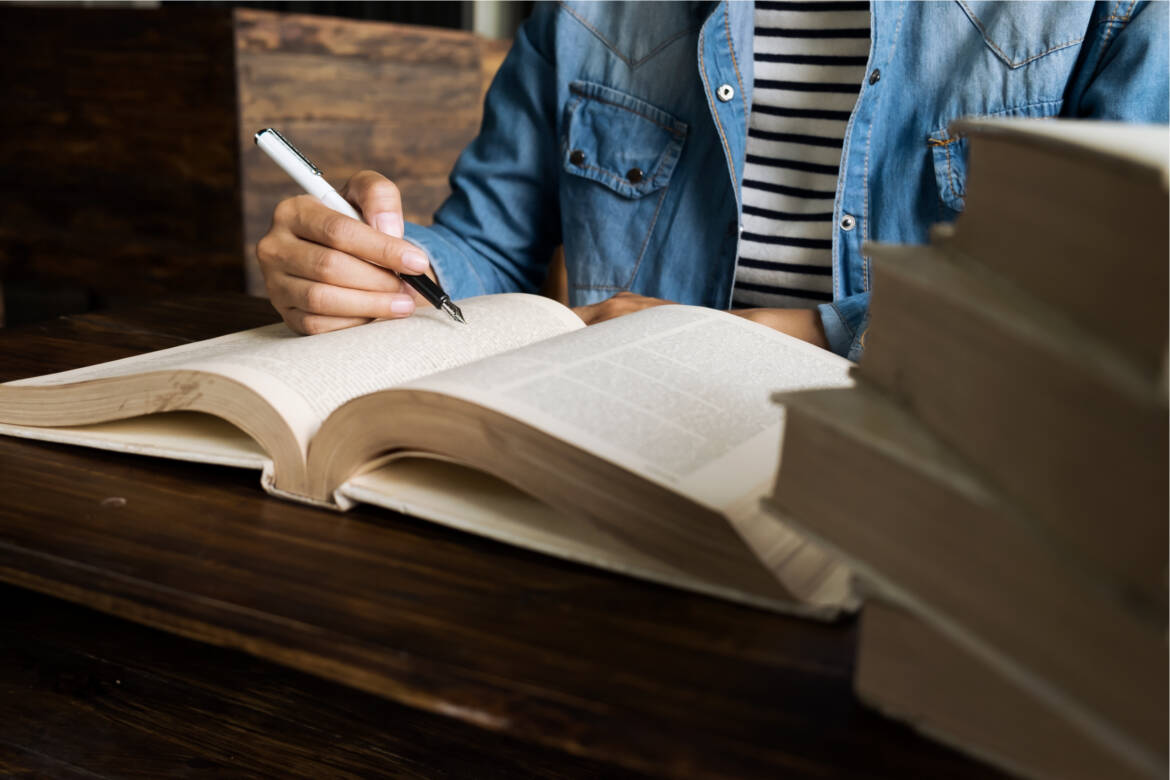 student-literature-studying-information-table-library.jpg